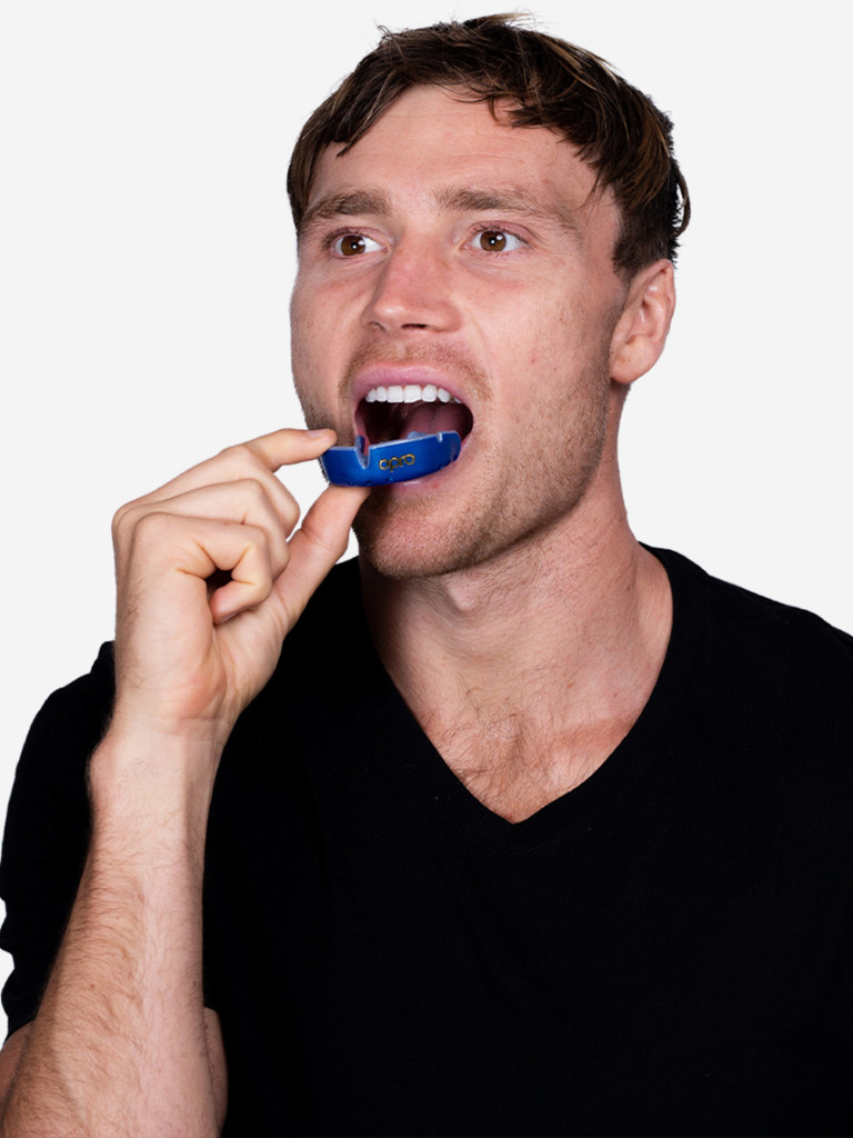 Боксерская капа взрослая, спортивная, защитная для зубов OPRO Self-Fit Gold - Blue/Pearl