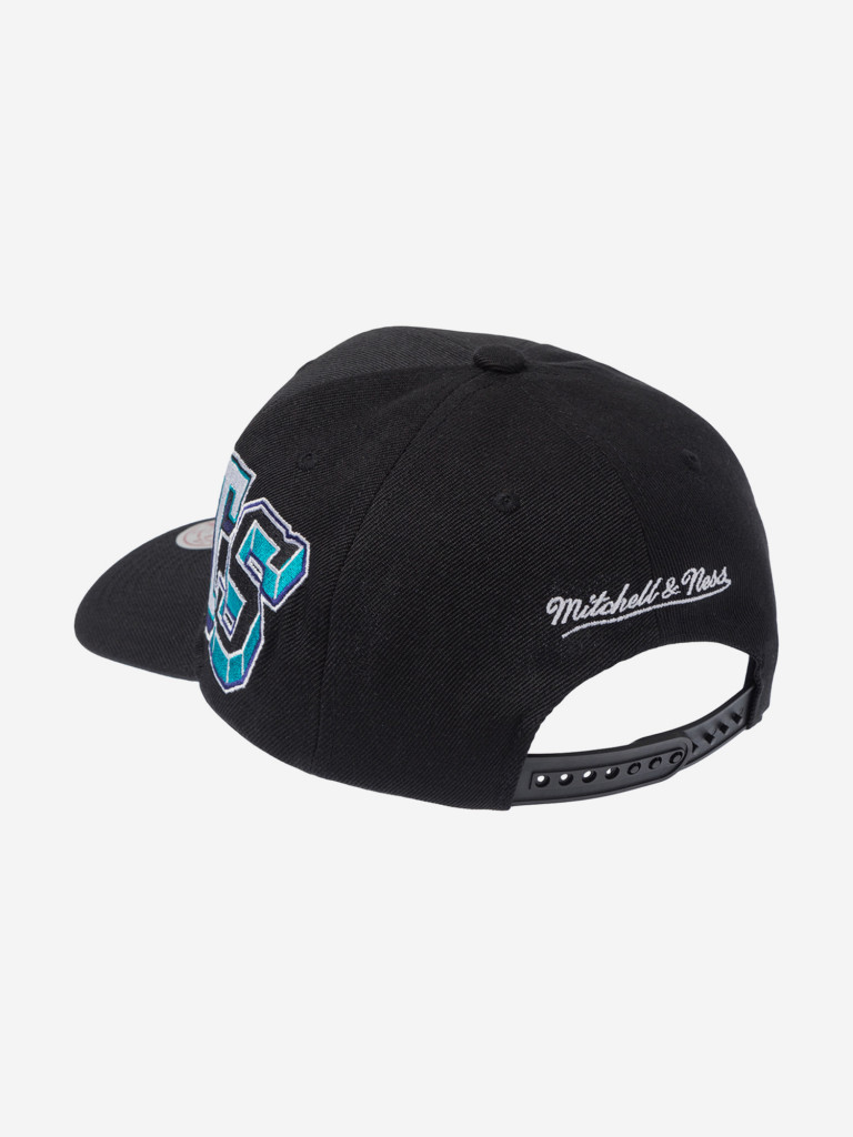 Бейсболка MITCHELL NESS HP10413-CHOBLCK Charlotte Hornets NBA (черный)