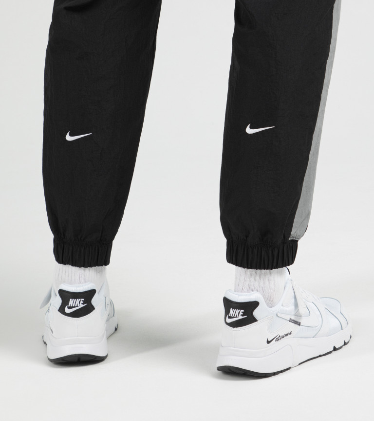 Nike Sportswear Swoosh