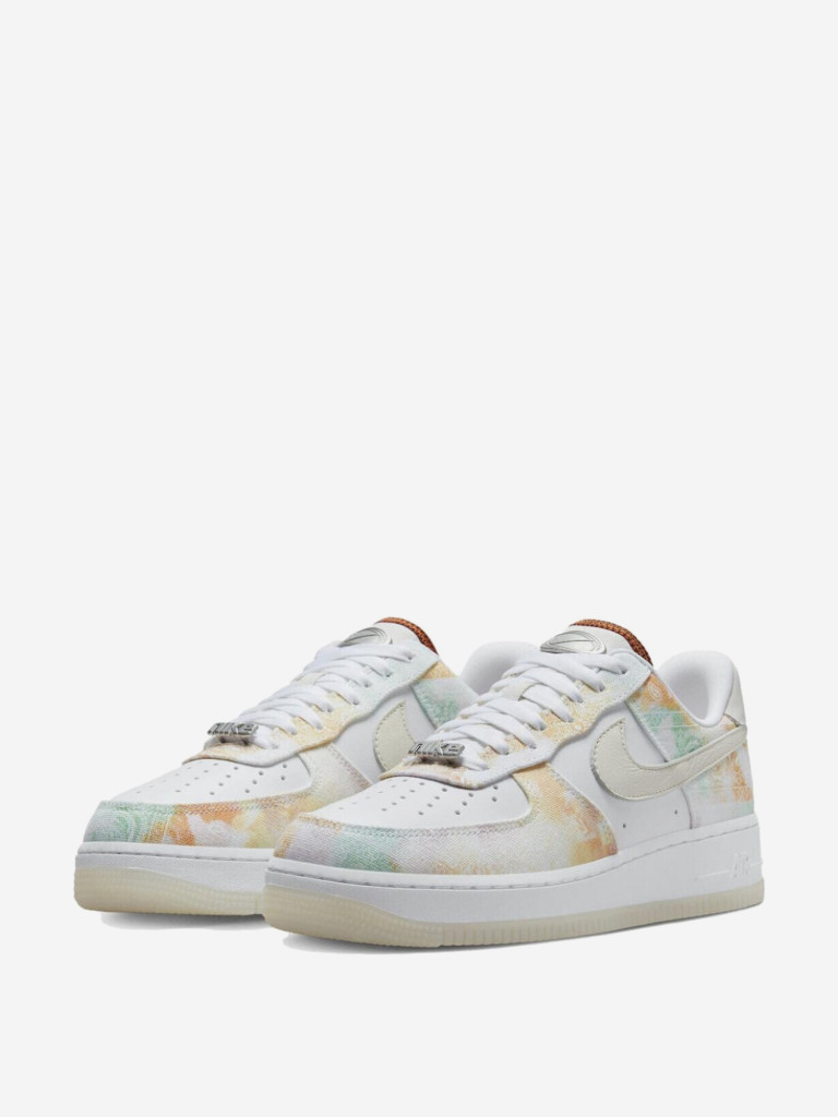 Кеды женские Nike Air Force 1 07 LX