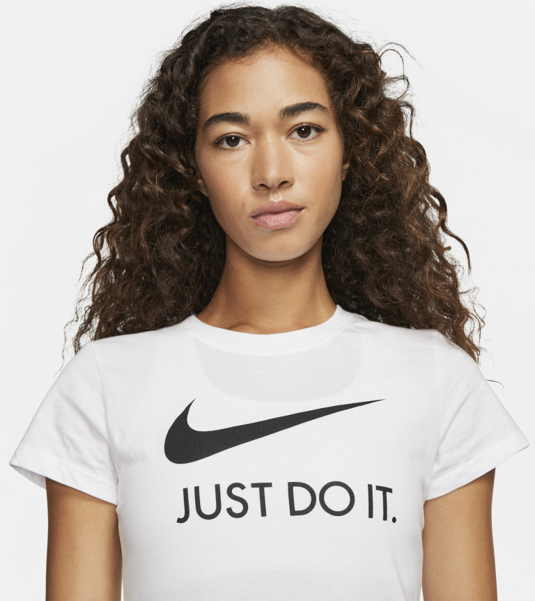 Футболка женская Nike Sportswear