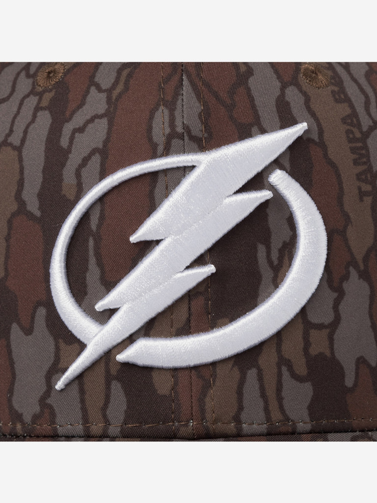 Бейсболка MITCHELL NESS HP15005-TBLCAMO Tampa Bay Lightning NHL