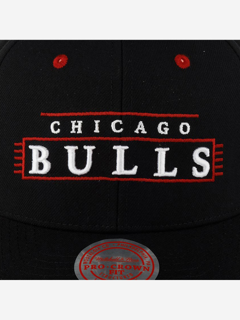 Бейсболка MITCHELL NESS HHSS5351-CBUYYPPPBLCK Chicago Bulls NBA