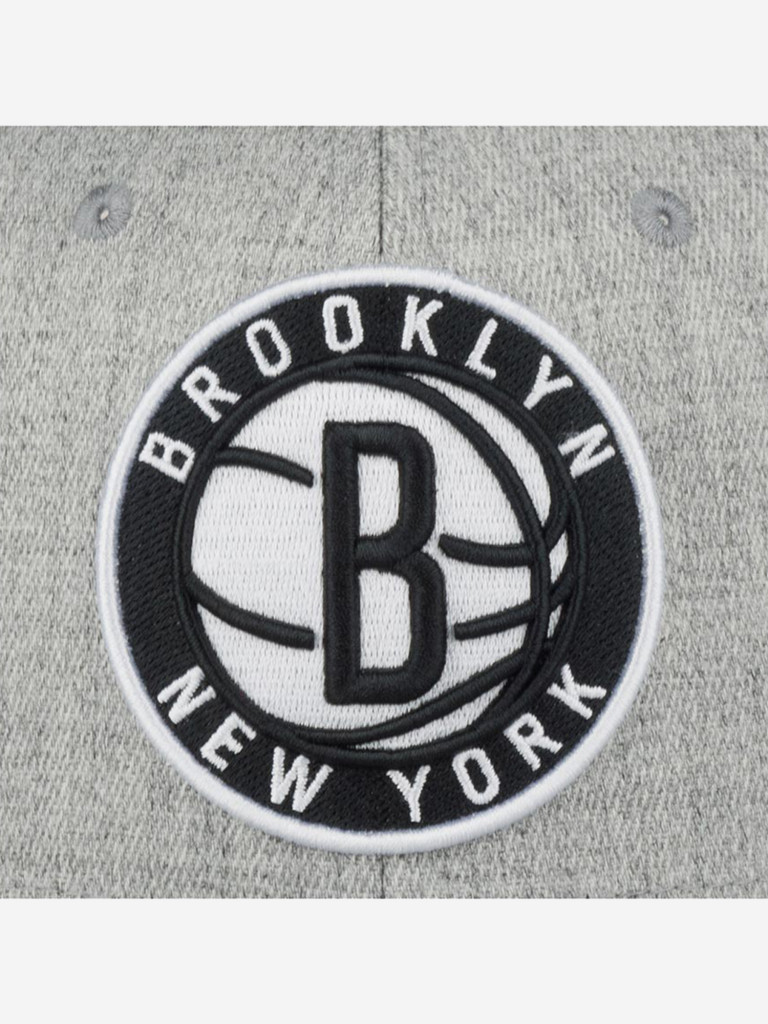 Бейсболка с прямым козырьком MITCHELL NESS HHSS3273-BNEYYPPPGYHT Brooklyn Nets NBA
