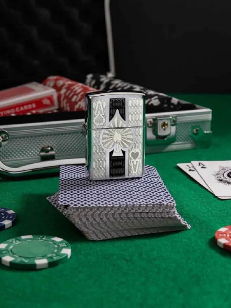 Зажигалка бензиновая ZIPPO 24196 Intricate Spade