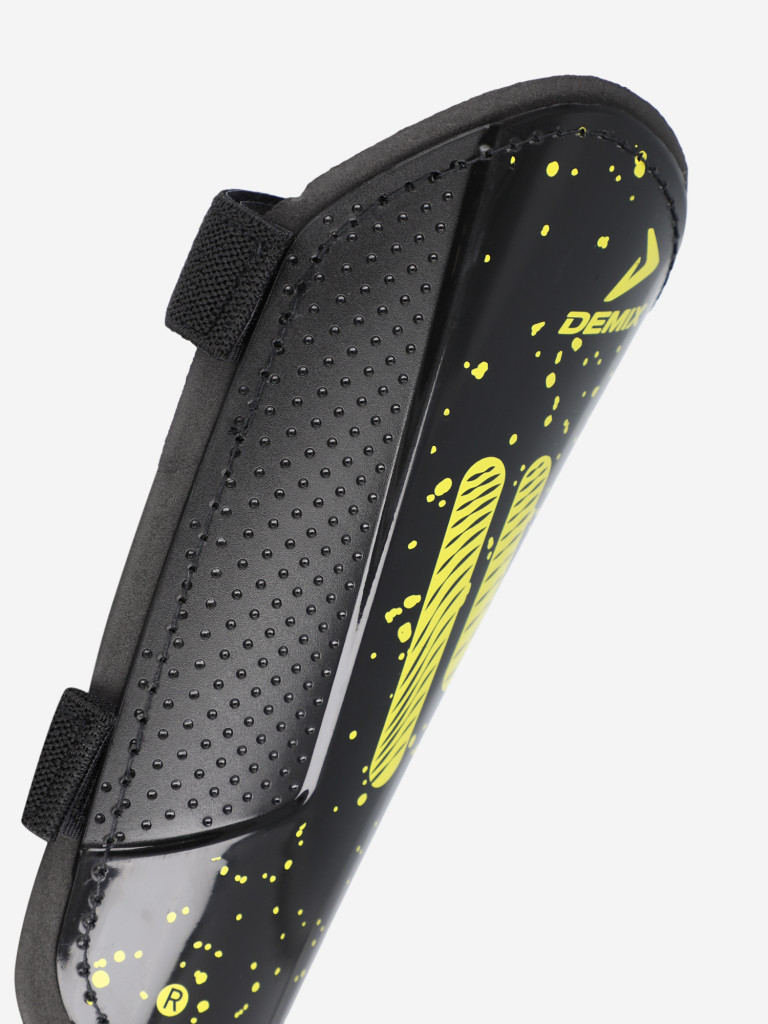 Щитки футбольные Demix