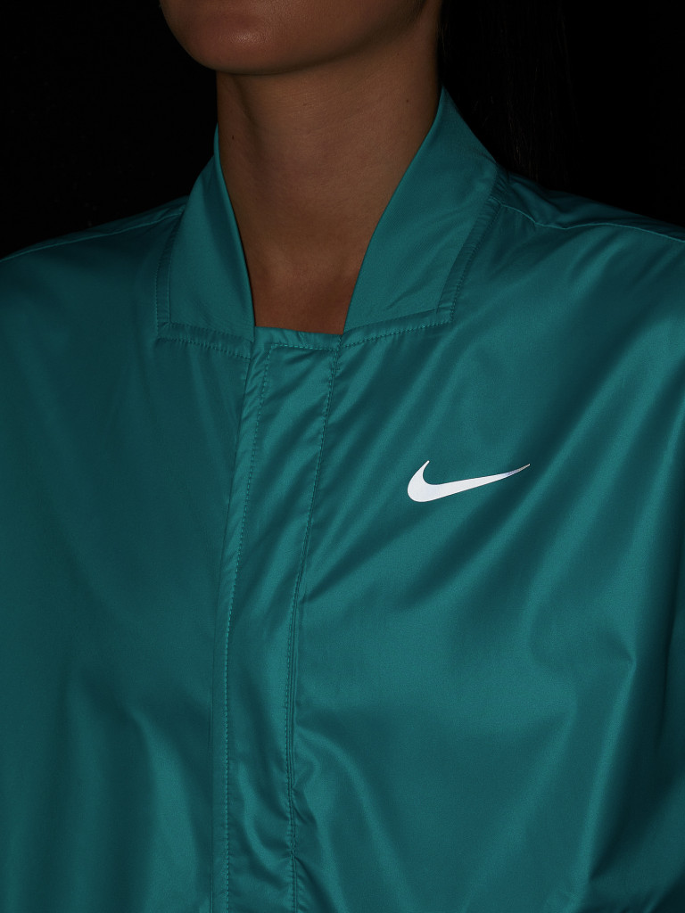 Ветровка женская Nike Swoosh Run
