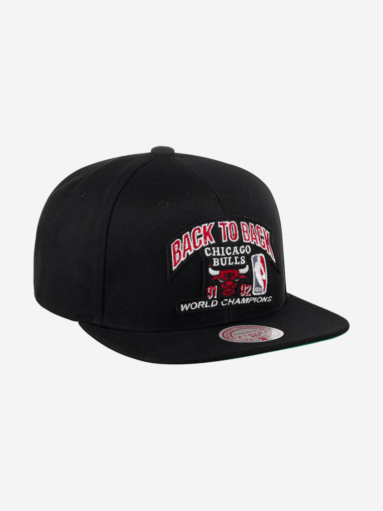 Бейсболка с прямым козырьком MITCHELL NESS HHSS3131-CBUYYPPPBLCK Chicago Bulls NBA (черный)