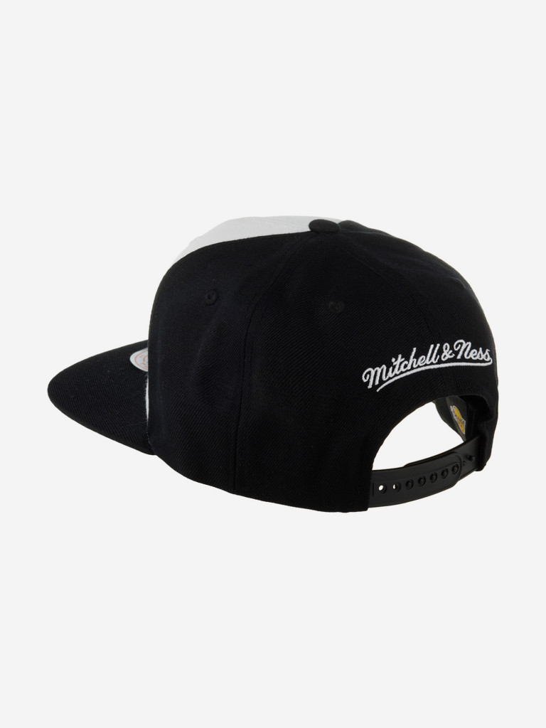 Бейсболка с прямым козырьком MITCHELL NESS HHSS1051-LALYYPPPWHBK Los Angeles Lakers NBA (белый)