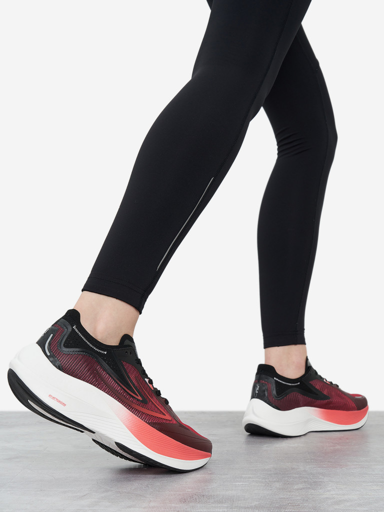 Кроссовки женские FILA Jet Runner