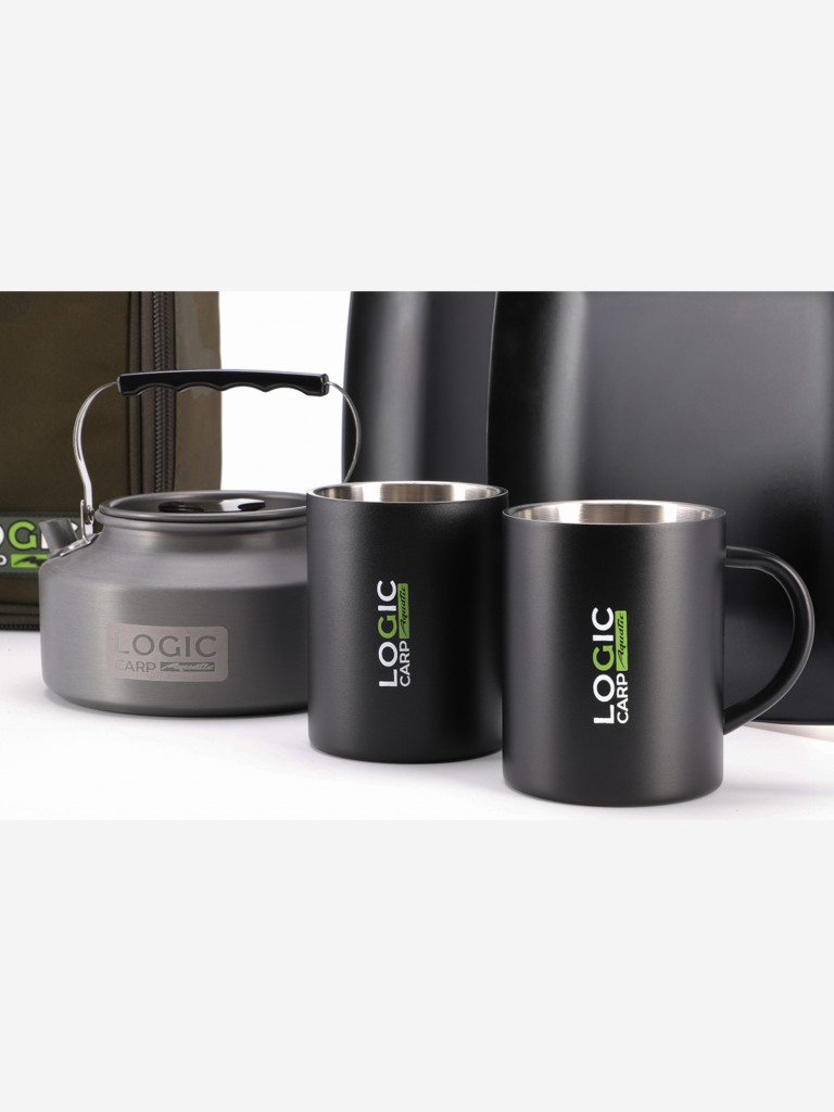 Набор посуды для двух персон с чайником LOGIC CARP 2MAN MUGS & KETTLE DINNING SET