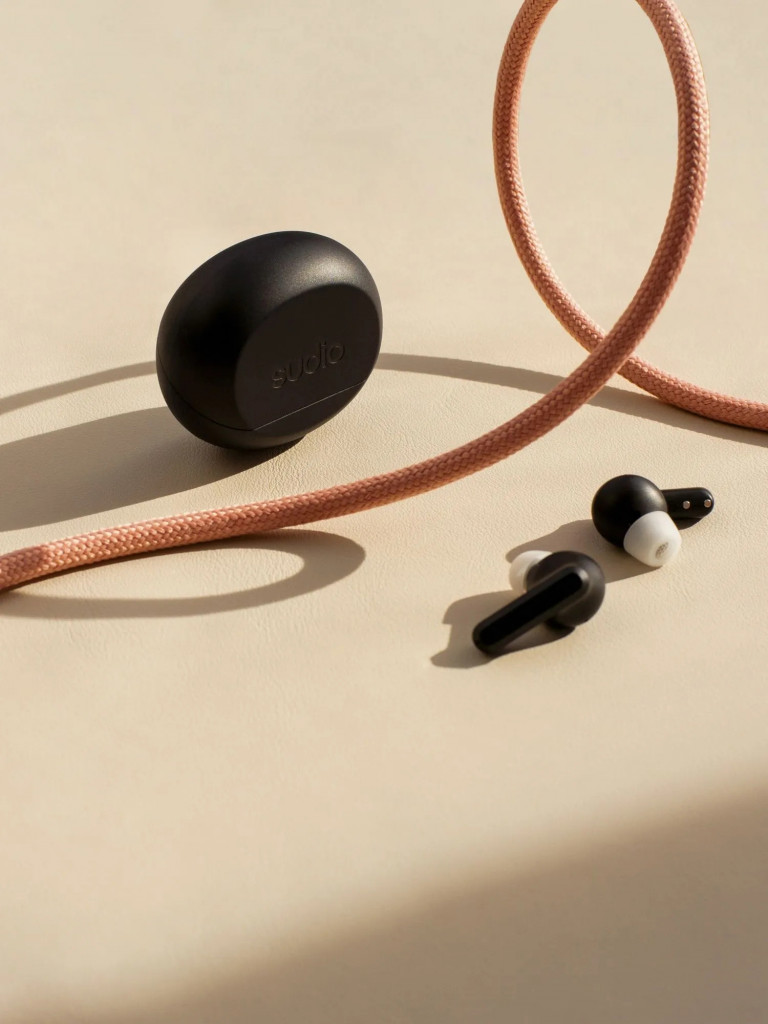 Беспроводные наушники Sudio A3 Pro Wireless Bluetooth Earbuds c активным шумоподавлением, цвет: черный