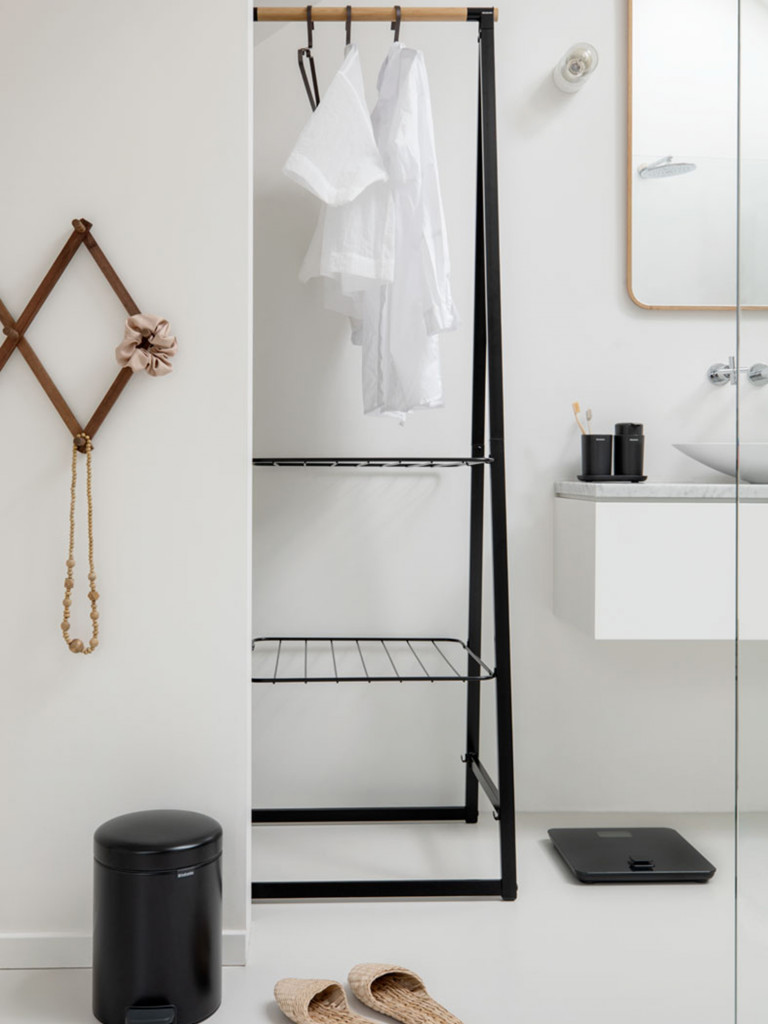 Весы напольные электронные Brabantia "ReNew" темно-серые