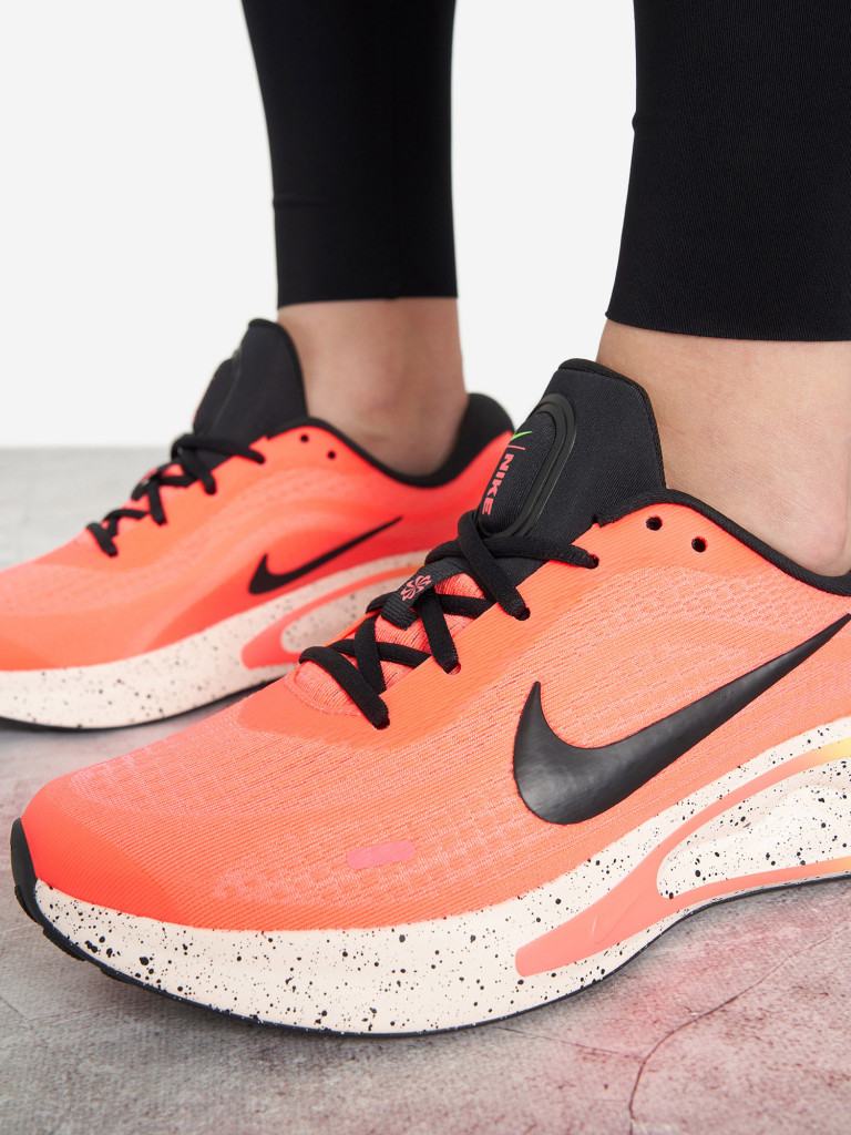 Кроссовки женские Nike Journey Run