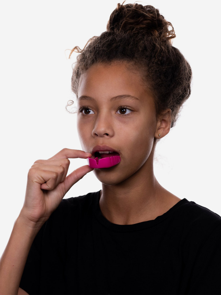 Боксерская капа взрослая, спортивная, однослойная, защитная для зубов OPRO Snap-Fit - Pink