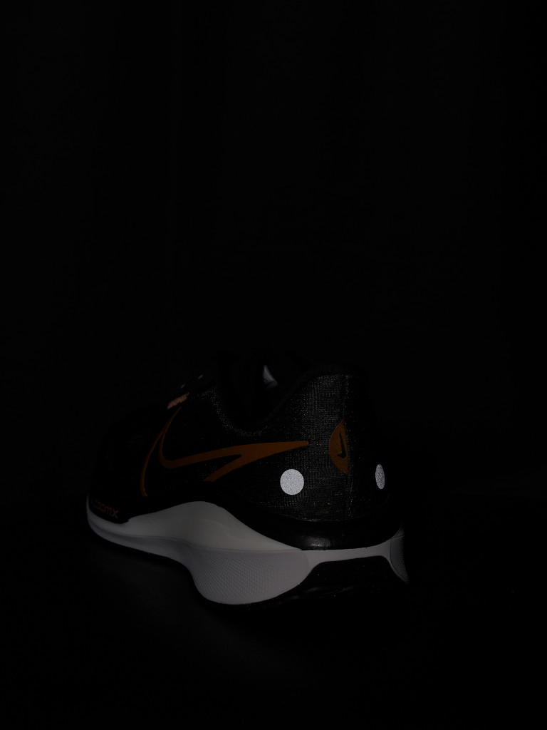 Кроссовки мужские Nike Vomero 17