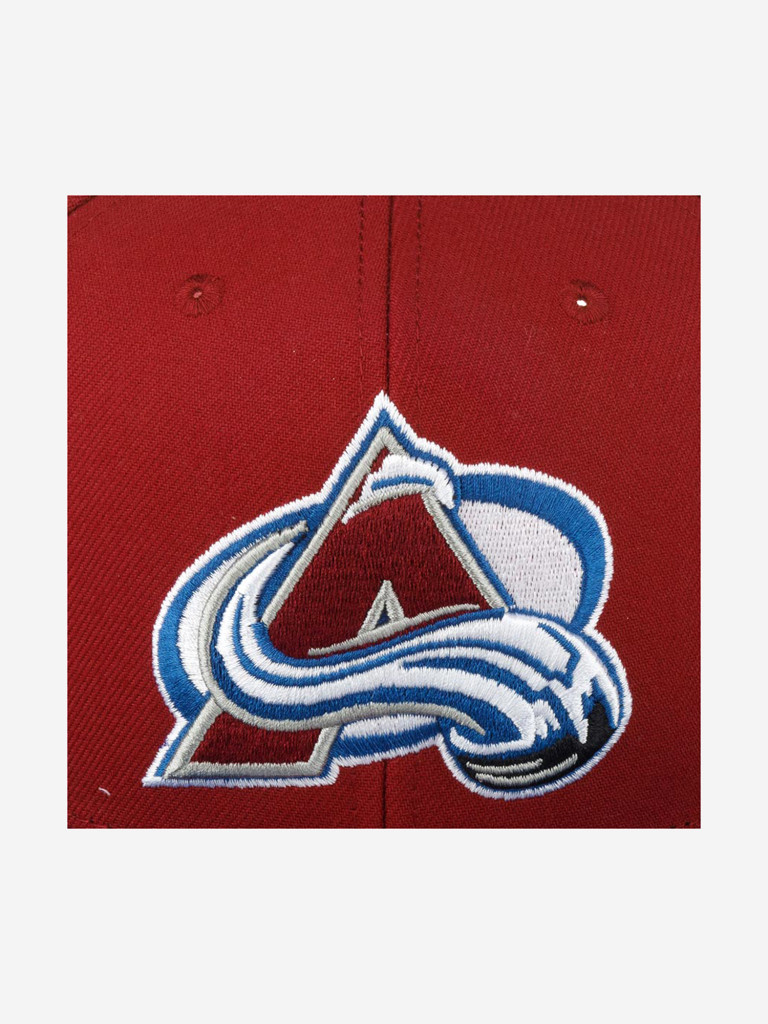 Бейсболка с прямым козырьком MITCHELL NESS HHSS5367-CAVYYPPPRDLB Colorado Avalanche NHL (красный)