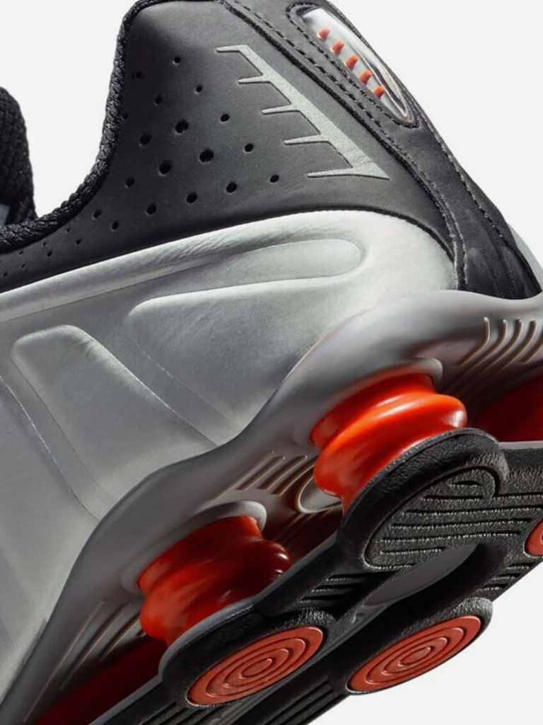 Кроссовки Nike Shox R4