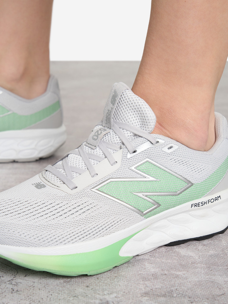 Кроссовки женские New Balance 520 v9