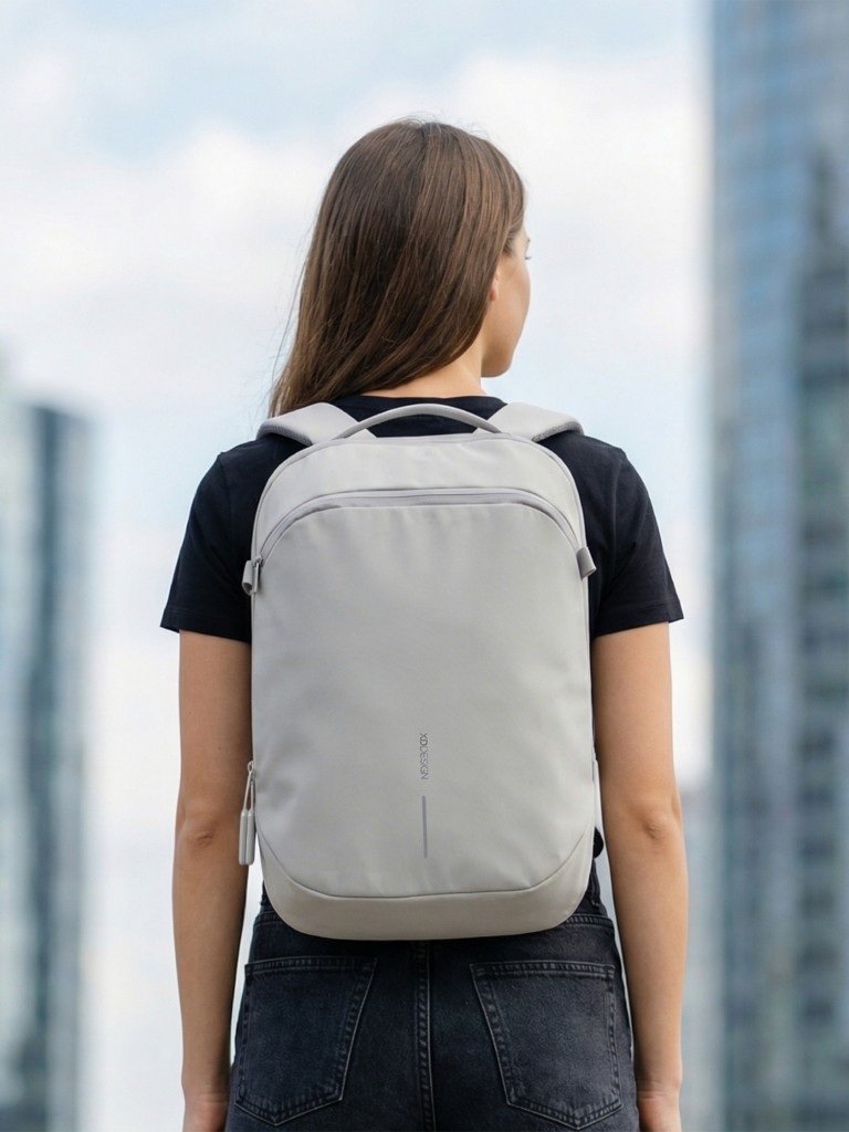 Рюкзак для ноутбука до 16" XD Design Bobby Air (P706.3219), светло-серый