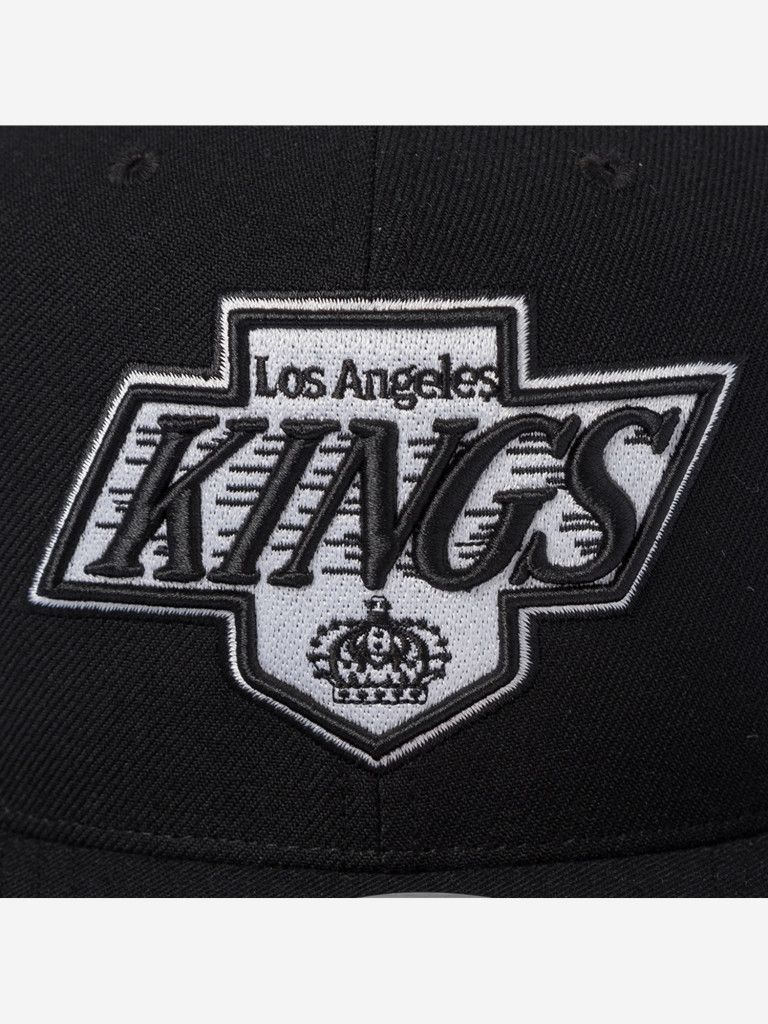 Бейсболка с прямым козырьком MITCHELL NESS HS8545-LAKBLCK Los Angeles Kings NHL