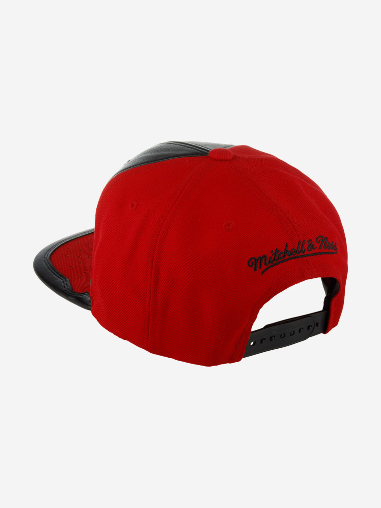 Бейсболка с прямым козырьком MITCHELL NESS 6HSSMM19224-CBUBKRD Chicago Bulls NBA (черный)
