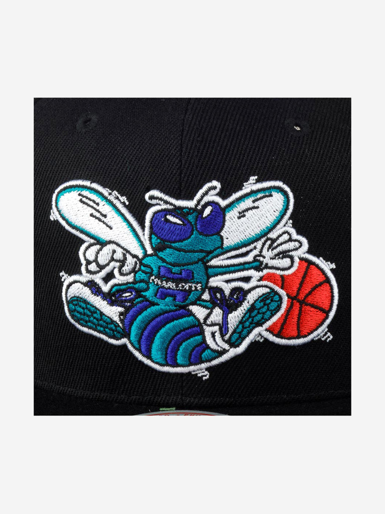 Бейсболка с прямым козырьком MITCHELL NESS 6HSSJS19079-CHOBLCK Charlotte  Hornets NBA (черный)