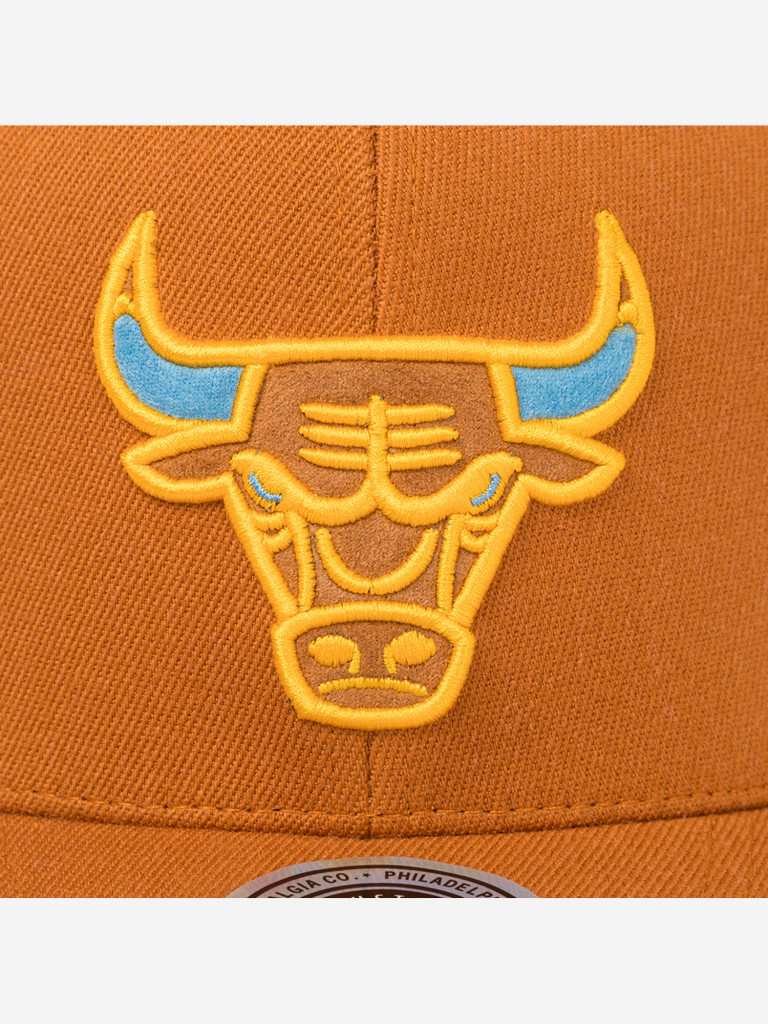 Бейсболка MITCHELL NESS HHSSINTL1507-CBUBROW Chicago Bulls NBA (коричневый)