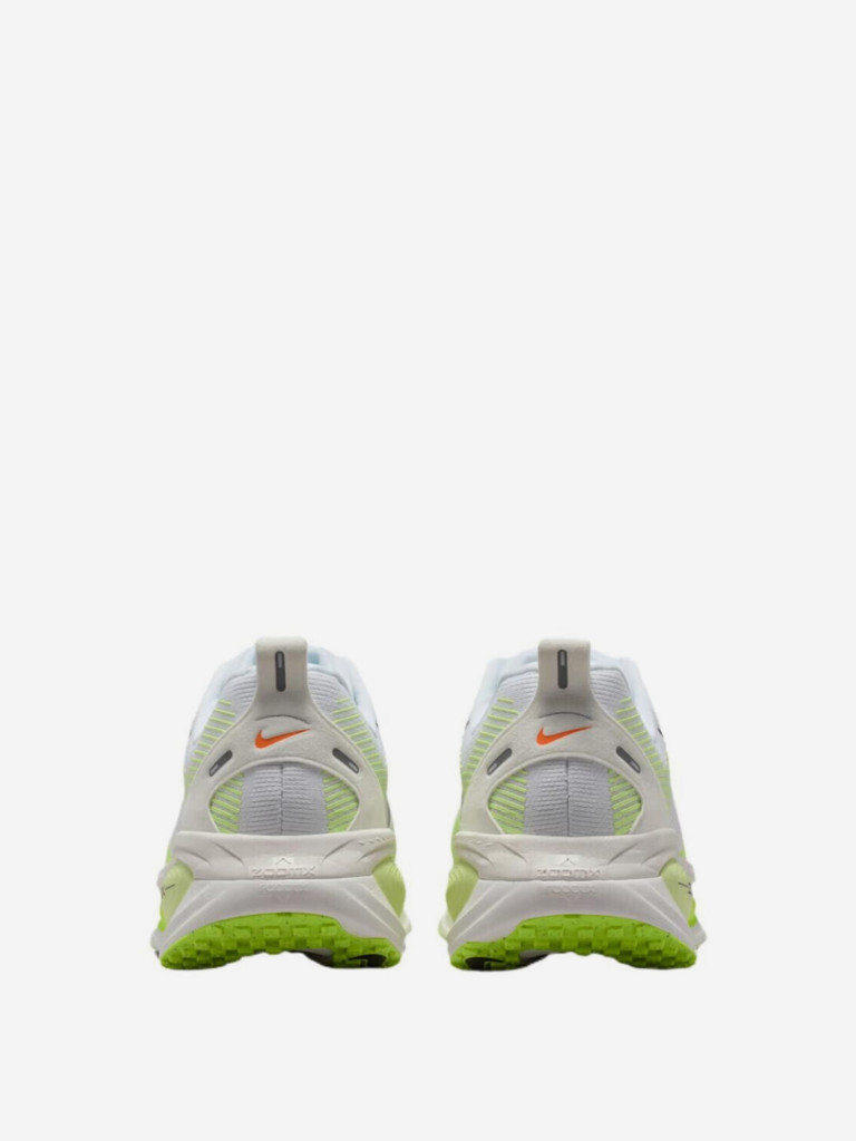 Кроссовки Nike Vomero 18