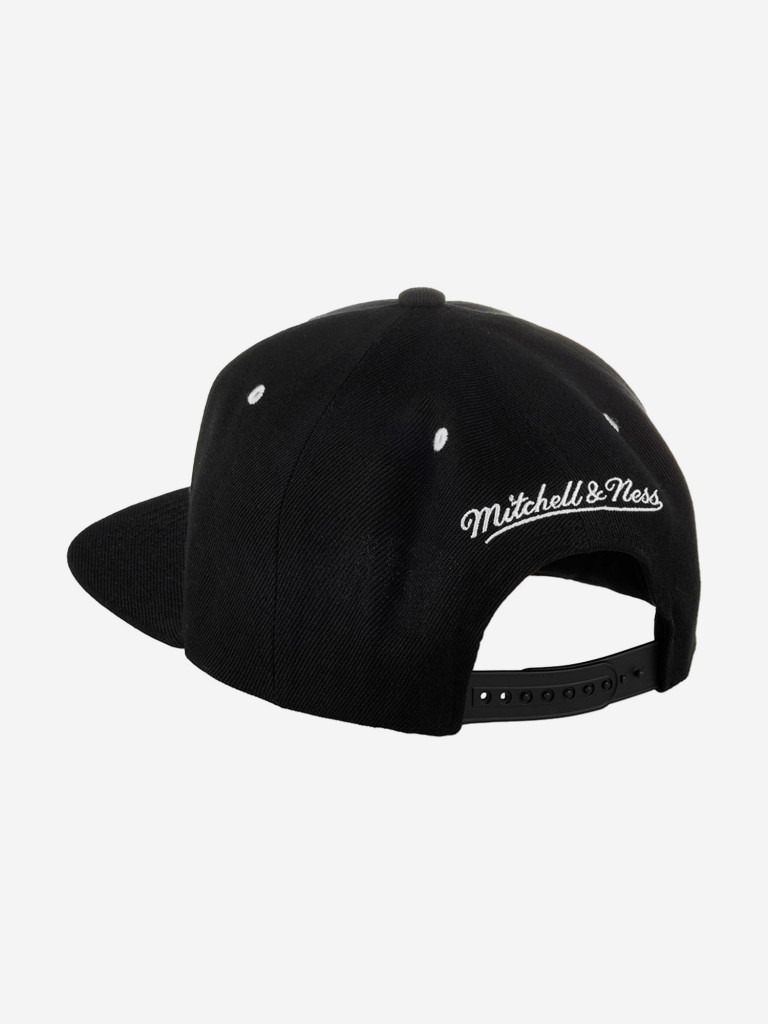 Бейсболка с прямым козырьком MITCHELL NESS 6HSSMM20253-TRABLCK Toronto Raptors NBA (черный)