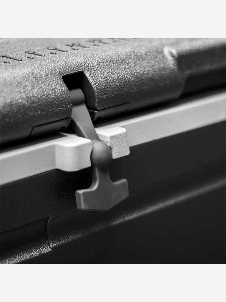 Компрессорный автохолодильник Meyvel AF-H100DD