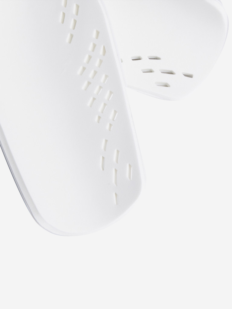 Щитки футбольные adidas Tiro SG CLB