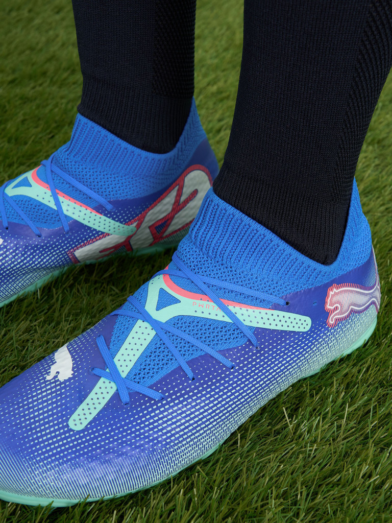 Бутсы для мальчиков PUMA Future 7 Pro Fg/Ag Jr