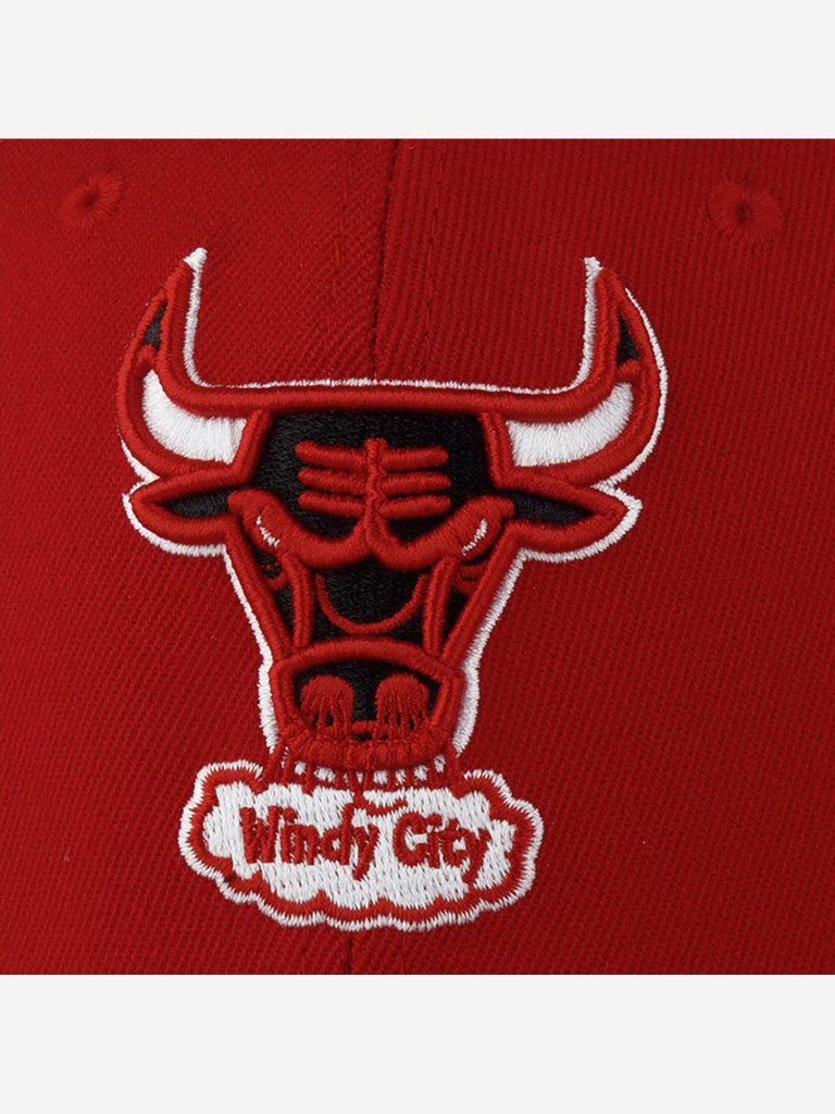 Бейсболка MITCHELL NESS HHSB3261-CBUYYPPPRED1 Chicago Bulls NBA (красный)