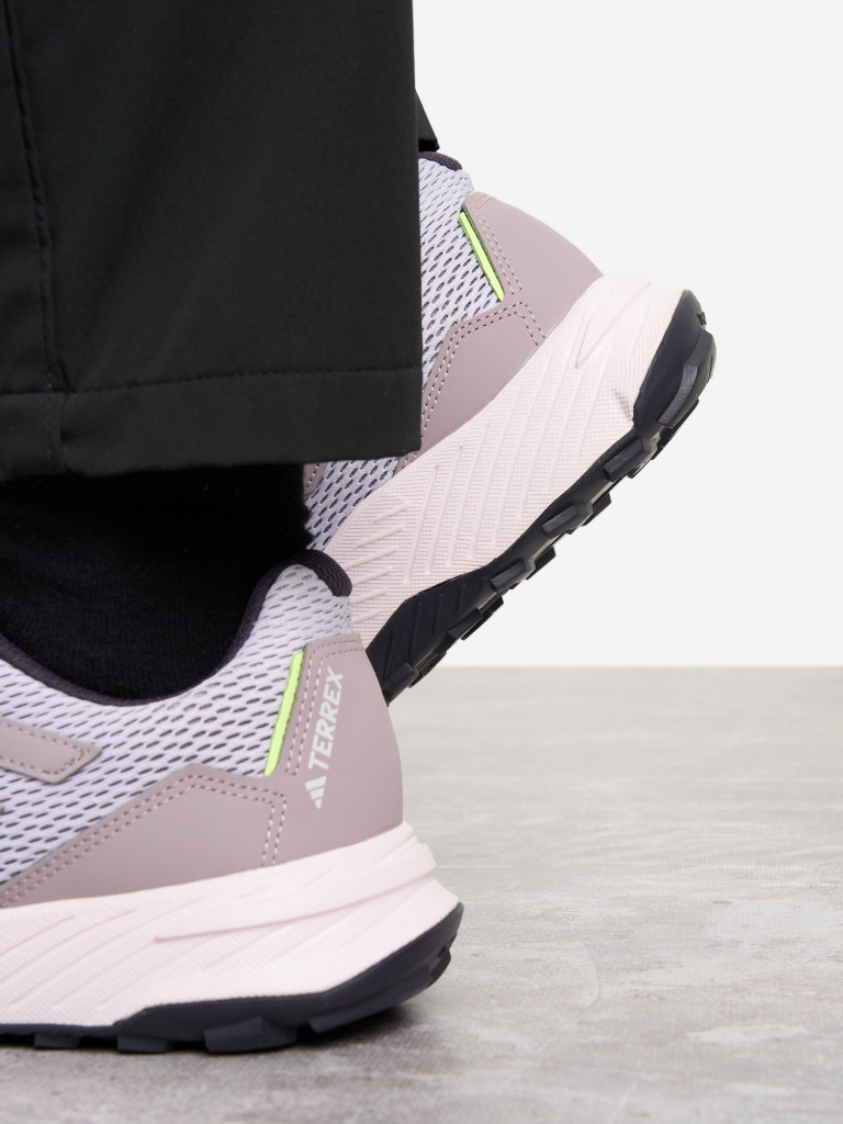 Кроссовки женские adidas Tracefinder