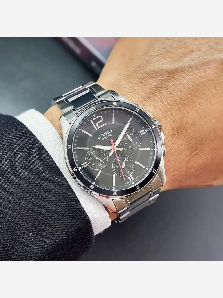 Наручные часы CASIO