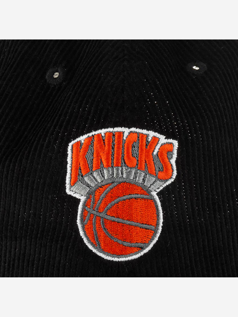 Бейсболка MITCHELL NESS HLUX4800-NYKYYPPPBLCK New York Knicks NBA