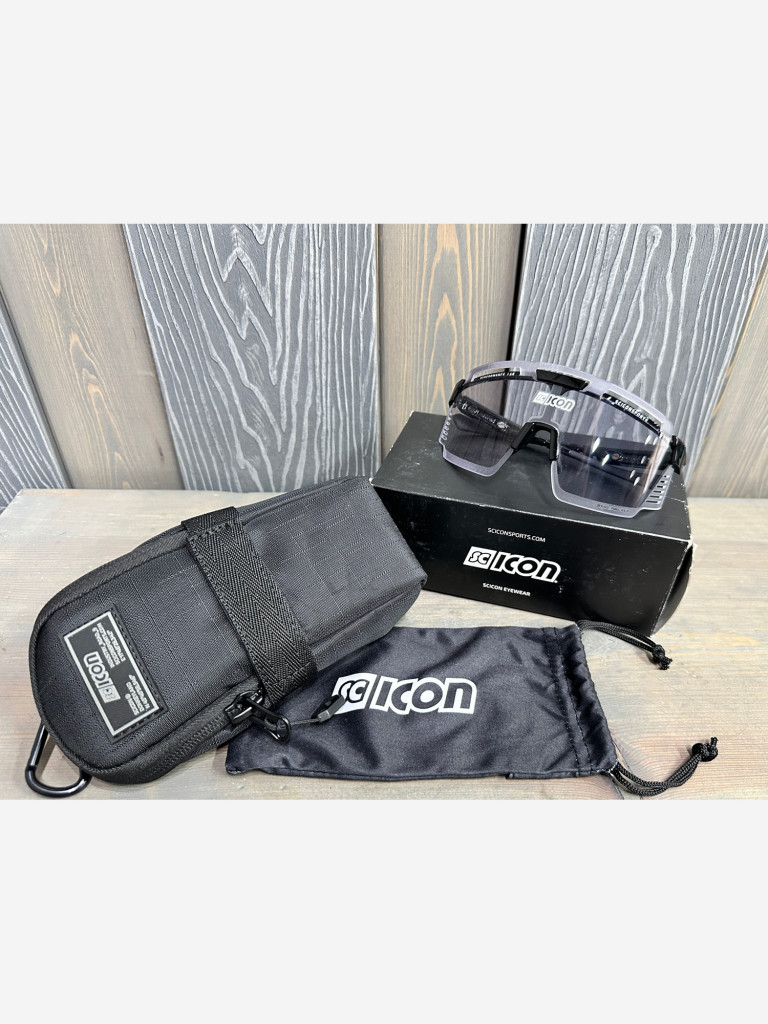 Очки спортивные Scicon AeroWatt оправа Black Gloss линза SCNPP Photocromic Silver