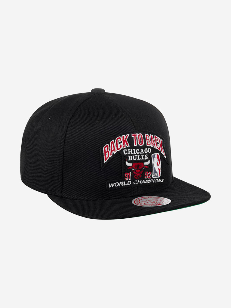 Бейсболка с прямым козырьком MITCHELL NESS HHSS3131-CBUYYPPPBLCK Chicago Bulls NBA