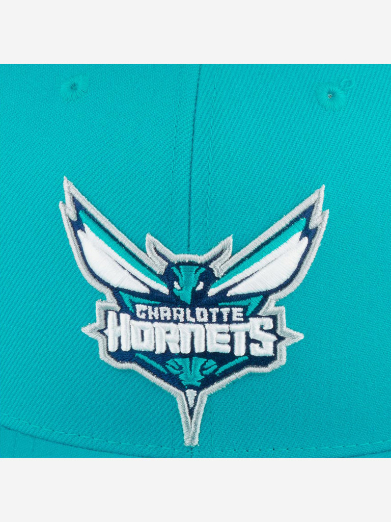 Бейсболка с прямым козырьком MITCHELL NESS 6HSSMM18842-CHOTEAL Charlotte Hornets NBA