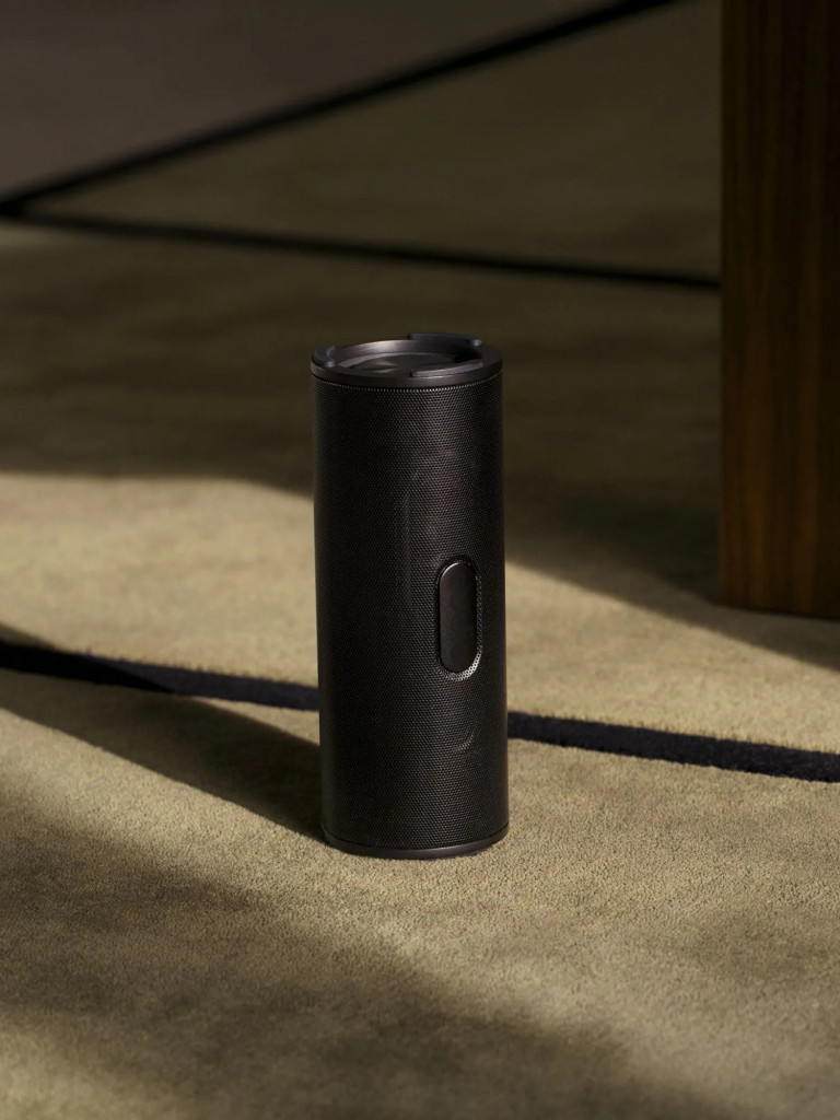 Беспроводная портативная колонка Sudio F4 Portable Bluetooth Speaker 20W, цвет: черный