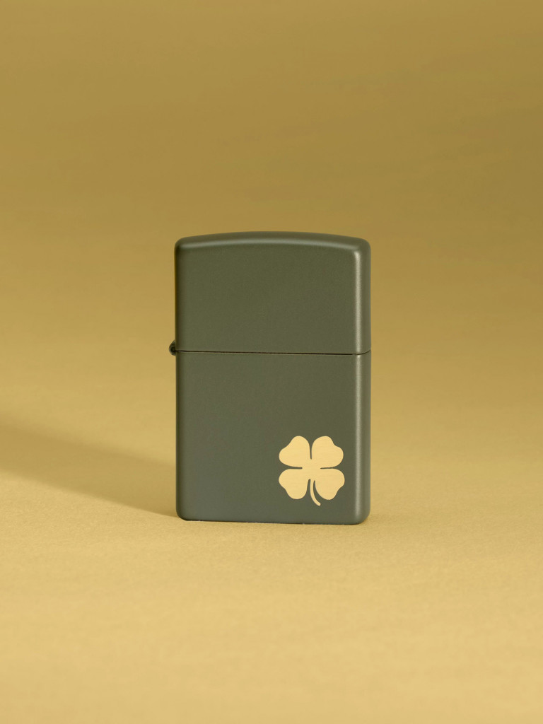 Зажигалка бензиновая ZIPPO 49796 Four Leaf Clover