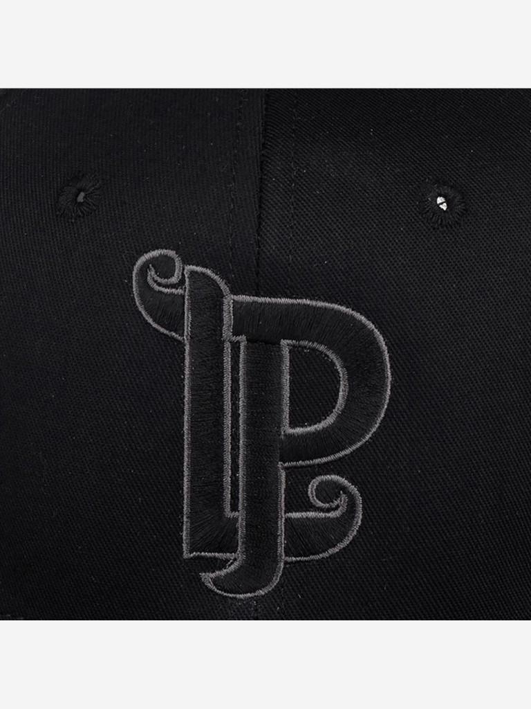 Бейсболка с прямым козырьком HOOD 100-CTW020-PA003-BK Love Park Tonal Interlock