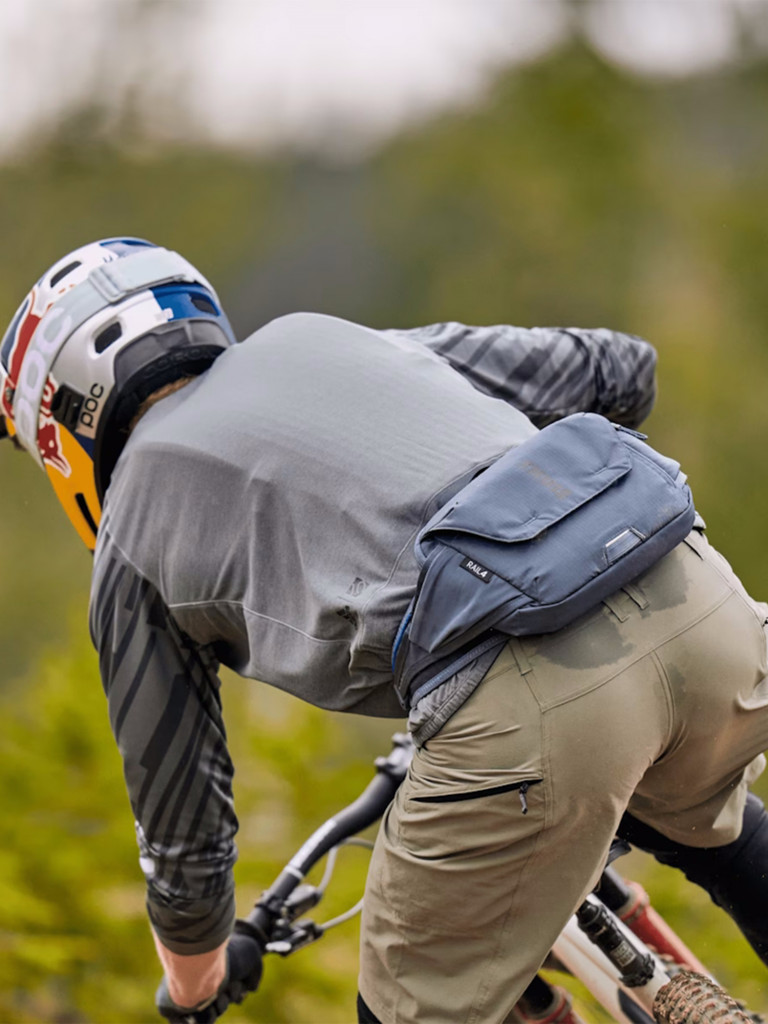 Сумка спортивная на пояс Thule, 4L