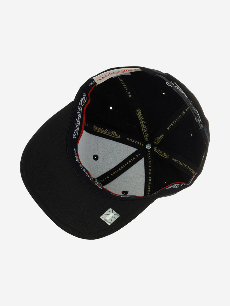 Бейсболка с прямым козырьком MITCHELL NESS HHSSINTL1265-BCEBLCK Boston Celtics NBA (черный)