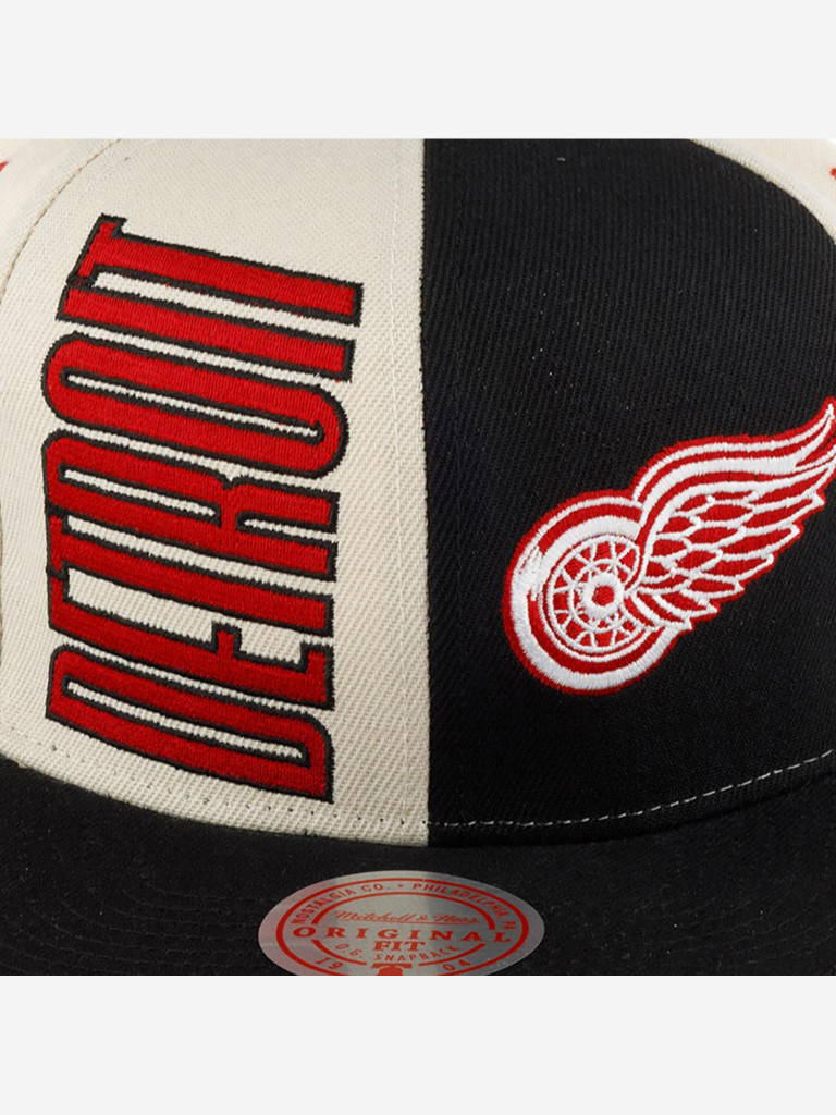 Бейсболка с прямым козырьком MITCHELL NESS HHSS5371-DRWYYPPPOFWH Detroit Red Wings NHL