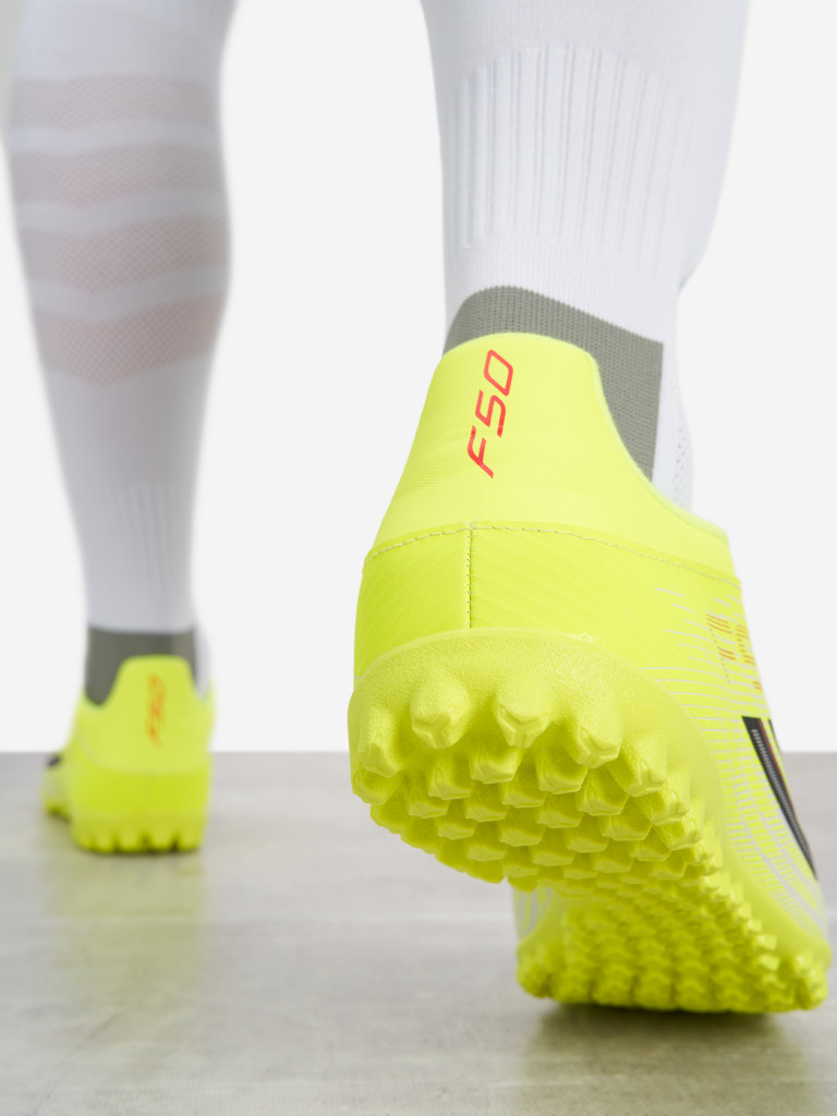 Бутсы мужские adidas F50 Club Tf