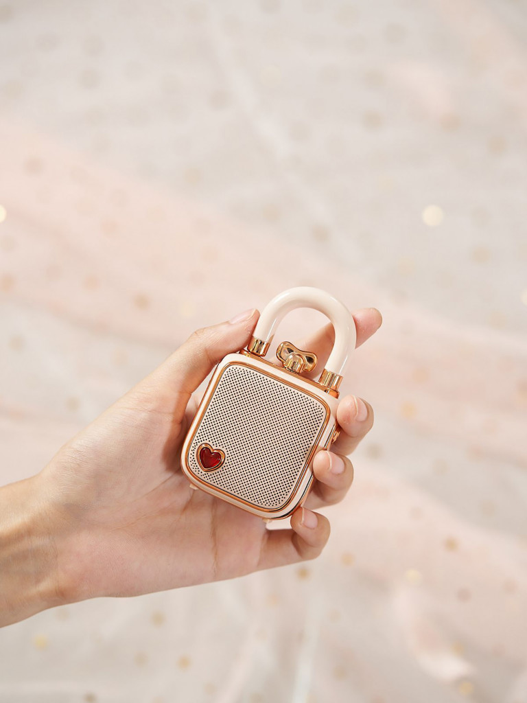 Беспроводная колонка Divoom LoveLock