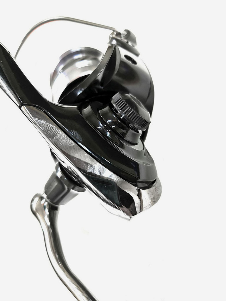 Катушка спиннинговая безынерционная Daiwa 20 RX LT 6000
