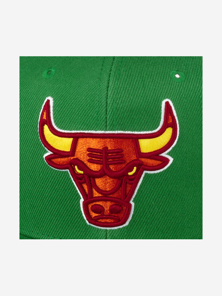 Бейсболка с прямым козырьком MITCHELL NESS 6HSSSH21295-CBUGREN Chicago Bulls NBA (зеленый)